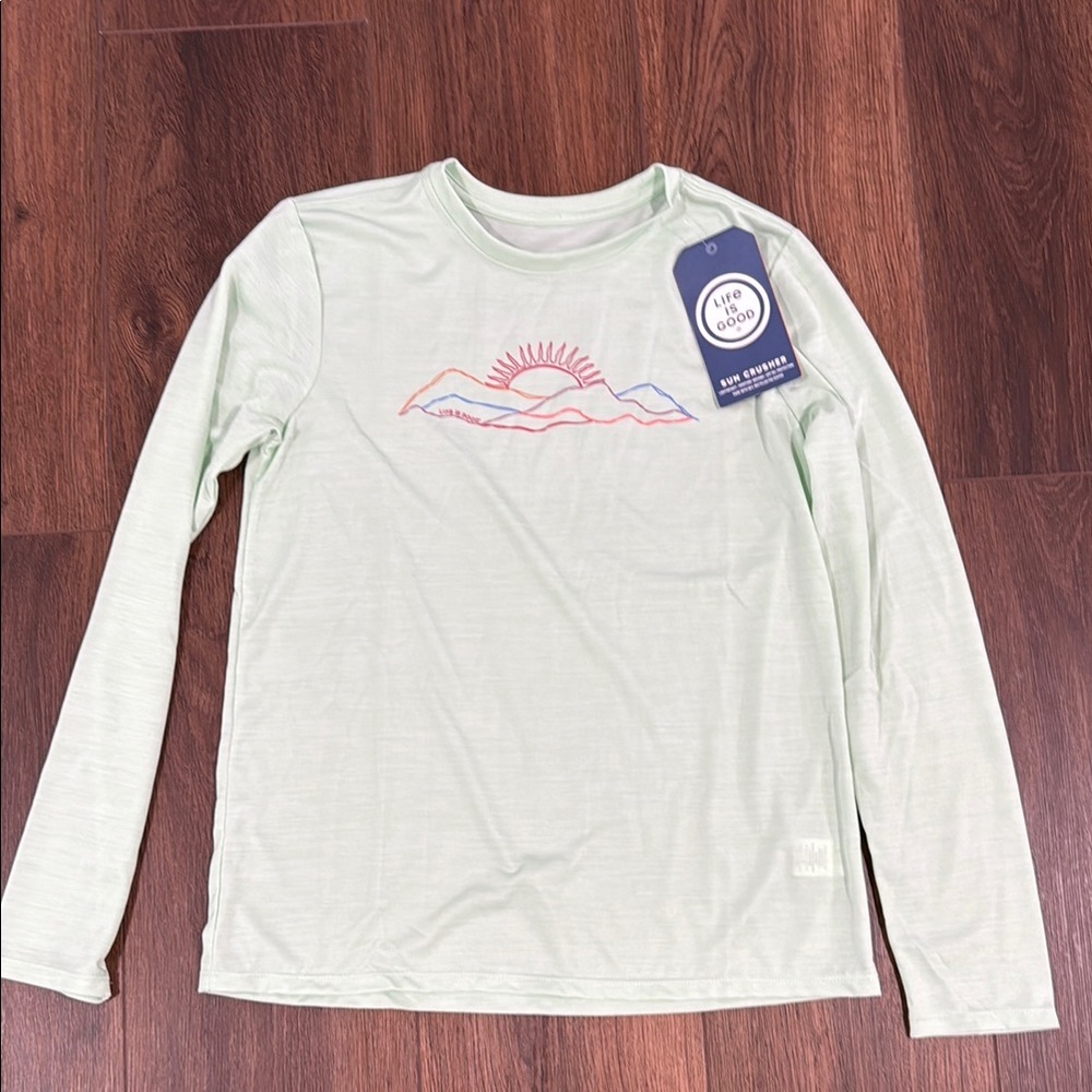 NWT Life is Good Sun Crusher UPF 50+ Wicking Sunrise Sunset XS Light Green